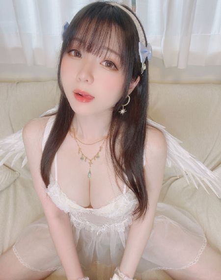 丰满多水的寡妇_超清最新电影在线观看